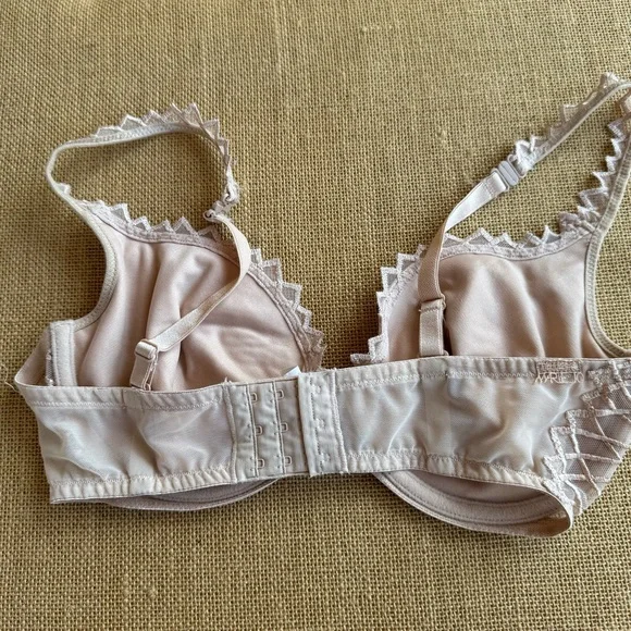 Marie Jo Elegant Lace Trimmed Bra Size  UK 34D - Picture 3 of 6